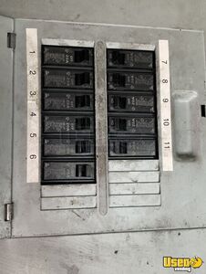 2006 Box Truck All-purpose Food Truck Food Warmer Pennsylvania Gas Engine for Sale