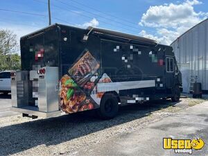 2006 Bt55 All-purpose Food Truck Stainless Steel Wall Covers Florida Diesel Engine for Sale