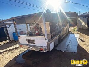 2006 Chevy Van 2006 Lunch Serving Food Truck Stainless Steel Wall Covers California Diesel Engine for Sale