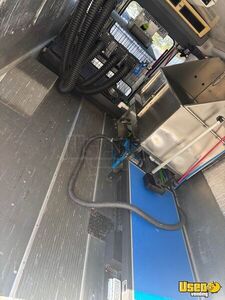 2006 Collins Pet Care / Veterinary Truck Air Conditioning Florida Gas Engine for Sale