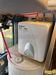 2006 Collins Pet Care / Veterinary Truck Fresh Water Tank Florida Gas Engine for Sale