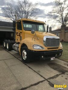 2006 Columbia Freightliner Semi Truck Ohio for Sale