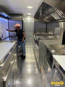 2006 Custom-made Step Van Kitchen Food Truck All-purpose Food Truck Awning Florida Diesel Engine for Sale
