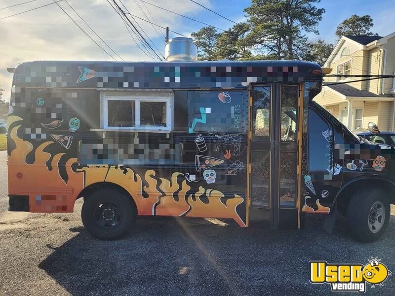 2006 Cutaway Pizza Food Truck Florida Gas Engine for Sale