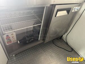 2006 Diesel Mt45 Bakery Food Truck Additional 2 Nevada Diesel Engine for Sale