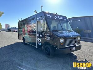2006 Diesel Mt45 Bakery Food Truck Backup Camera Nevada Diesel Engine for Sale