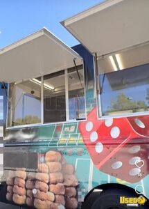 2006 Diesel Mt45 Bakery Food Truck Fire Extinguisher Nevada Diesel Engine for Sale
