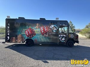 2006 Diesel Mt45 Bakery Food Truck Surveillance Cameras Nevada Diesel Engine for Sale