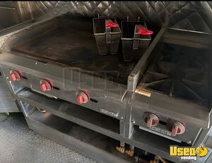 2006 E-350 All-purpose Food Truck Diamond Plated Aluminum Flooring California Gas Engine for Sale