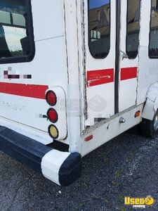 2006 E-350 Shuttle Bus Shuttle Bus 4 Connecticut Gas Engine for Sale