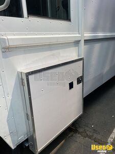 2006 E-350 Step Van All-purpose Food Truck Fresh Water Tank Florida Diesel Engine for Sale