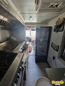 2006 E-350 Step Van Kitchen Food Truck All-purpose Food Truck Reach-in Upright Cooler Georgia Gas Engine for Sale