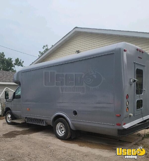2006 E-450 Econoline Concession Truck All-purpose Food Truck New York Gas Engine for Sale