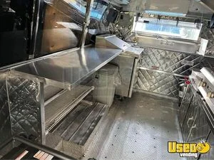 2006 E-450 Kitchen Food Truck All-purpose Food Truck Prep Station Cooler Texas Diesel Engine for Sale