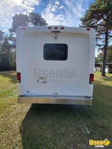 2006 E-450 Mobile Pet Grooming Truck Pet Care / Veterinary Truck Generator North Carolina Gas Engine for Sale