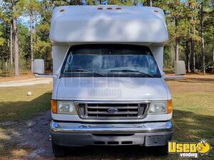 2006 E-450 Mobile Pet Grooming Truck Pet Care / Veterinary Truck Interior Lighting North Carolina Gas Engine for Sale