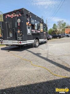 2006 E350 All-purpose Food Truck Diamond Plated Aluminum Flooring North Carolina Gas Engine for Sale