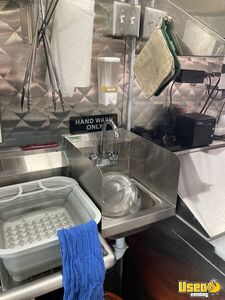 2006 E350 Barbecue Food Truck Deep Freezer Massachusetts Gas Engine for Sale