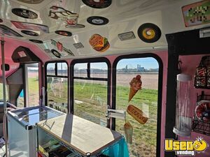 2006 E350 Ice Cream Truck Commercial Blender / Juicer Kansas Gas Engine for Sale