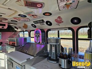 2006 E350 Ice Cream Truck Hot Dog Warmer Kansas Gas Engine for Sale