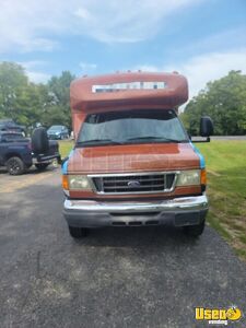 2006 E350 Pet Care / Veterinary Truck Generator Kentucky Gas Engine for Sale