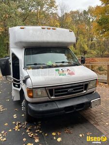 2006 26' Ford E450 Diesel Food Truck with Pro-Fire Suppression for Sale in Michigan!