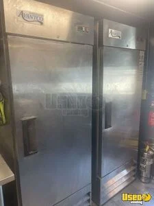 2006 E450 All-purpose Food Truck Upright Freezer Indiana Gas Engine for Sale