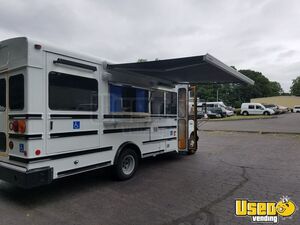 Well Equipped - 2006 26' Ford E450 All-Purpose Food Truck for Sale in Virginia!