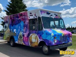2006 Ford E450 Step Van Softserve Ice Cream Truck w/ Flavorburst System for Sale in Saskatchewan!