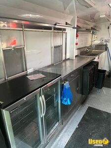 2006 E450 Kitchen Food Truck All-purpose Food Truck Reach-in Upright Cooler California Gas Engine for Sale