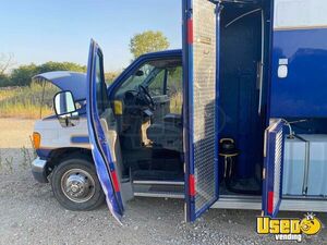 2006 E450 Mobile Pet Grooming Truck Pet Care / Veterinary Truck Propane Tank Texas Diesel Engine for Sale