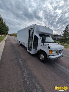 LOW MILES 2006 - 19' Ford E-450 El Dorado Aero-Tech Bus Versatile Mobile Business Unit for Sale in North Dakota!