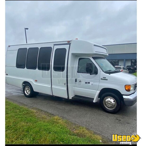 2006 E450 Party Bus Kentucky Gas Engine for Sale