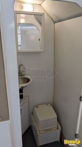 2006 E450 Pet Care / Veterinary Truck Additional 1 Washington Gas Engine for Sale