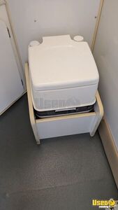 2006 E450 Pet Care / Veterinary Truck Additional 10 Washington Gas Engine for Sale