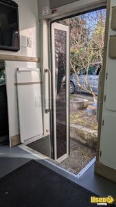 2006 E450 Pet Care / Veterinary Truck Additional 5 Washington Gas Engine for Sale