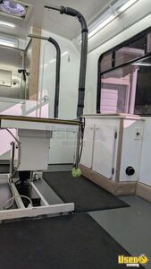 2006 E450 Pet Care / Veterinary Truck Back-up Alarm Washington Gas Engine for Sale