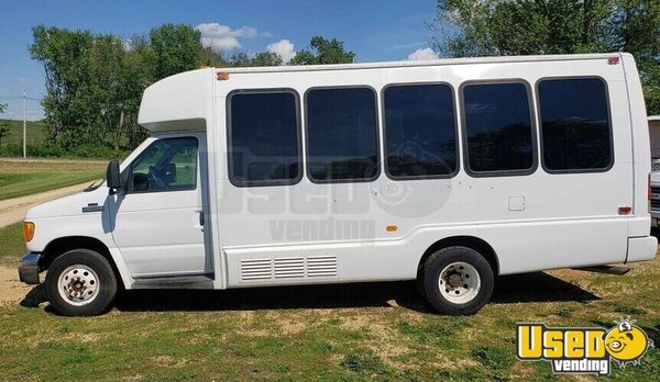 2006 E450 Shuttle Bus Shuttle Bus Iowa Gas Engine for Sale