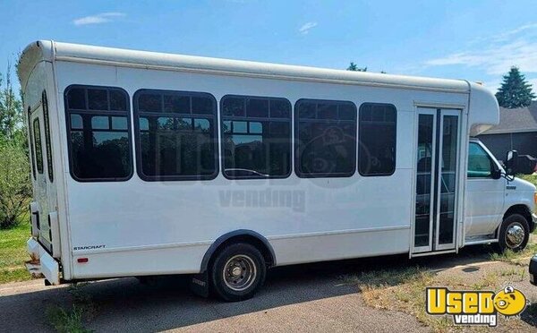 2006 E450 Shuttle Bus Shuttle Bus Michigan Gas Engine for Sale