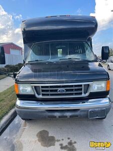 2006 E450 Shuttle Bus Wisconsin Gas Engine for Sale