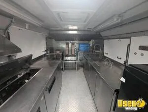 2006 E450 Super Duty All-purpose Food Truck Cabinets Alberta Diesel Engine for Sale