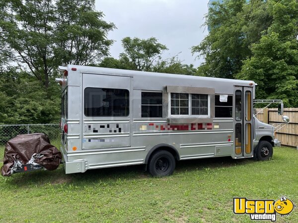 2006 E450 Super Duty Mini Bus Food Truck All-purpose Food Truck Alabama Diesel Engine for Sale