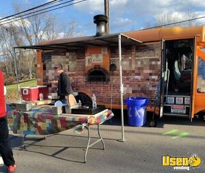 Custom Build - 2006 20' Ford Thomas E450 Mobile Wood Fired Pizza Truck for Sale in Pennsylvania!
