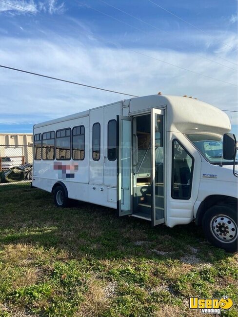 2006 Ecoline Shuttle Bus Kansas Gas Engine for Sale