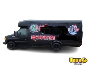 2006 F-450 Mobile Gaming Bus Party / Gaming Trailer Air Conditioning Illinois Gas Engine for Sale