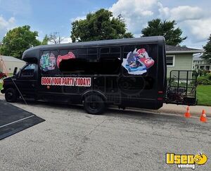 2006 F-450 Mobile Gaming Bus Party / Gaming Trailer Illinois Gas Engine for Sale