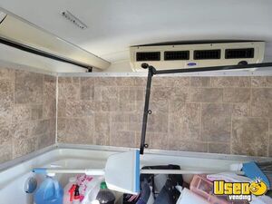 2006 F550 Mobile Pet Grooming Truck Pet Care / Veterinary Truck 11 Nevada Gas Engine for Sale