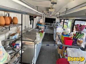 2006 Food Bus All-purpose Food Truck Prep Station Cooler Tennessee Diesel Engine for Sale