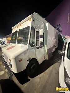 2006 Food Truck All-purpose Food Truck Concession Window California for Sale
