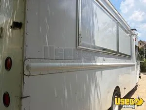 2006 Food Truck All-purpose Food Truck Diamond Plated Aluminum Flooring Georgia Gas Engine for Sale